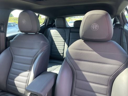 Certified 2024 Alfa Romeo Tonale Ti w/ Active Assist Package image 15