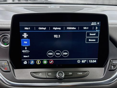 Used 2025 Chevrolet Blazer LT FWD image 19