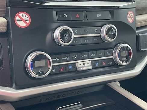 Used 2024 Ford Expedition Max Limited image 20