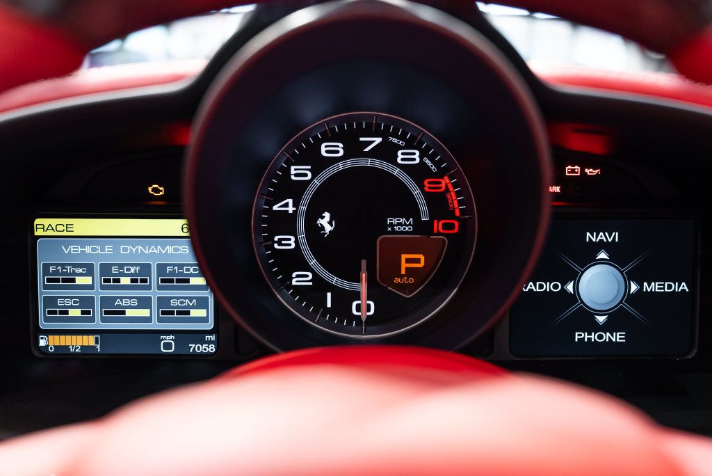 Certified 2013 Ferrari 458 Spider RWD image 33