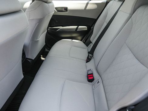 Used 2025 Toyota Corolla Cross L FWD image 22
