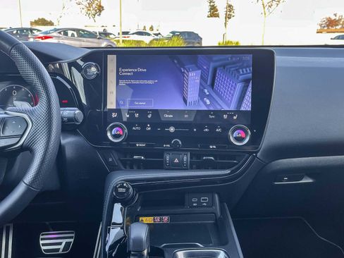 Used 2025 Lexus NX 350 F Sport image 12