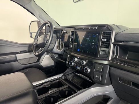 Used 2024 Ford F350 Lariat w/ Lariat Ultimate Package AWD/4WD image 33