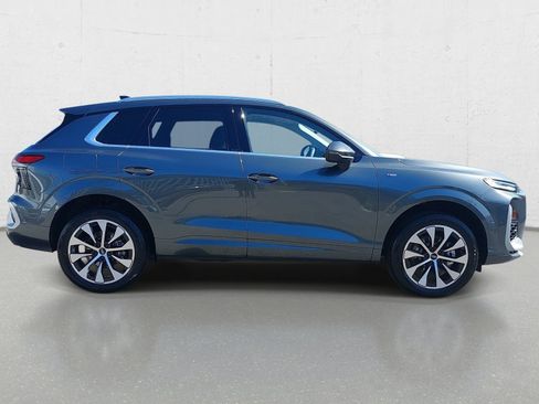 New 2026 Audi Q3 quattro 2.0T AWD/4WD image 4
