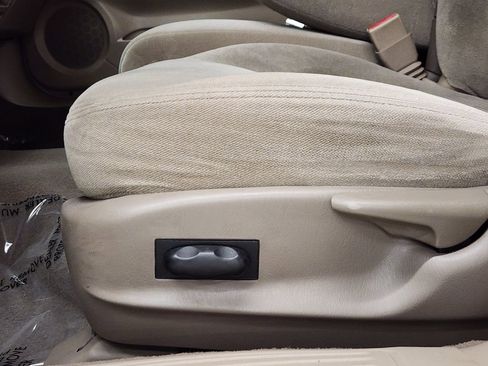 Used 2004 Ford Taurus SE image 13