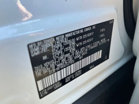 Used 2025 Toyota RAV4 XLE image 30