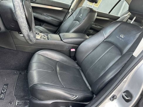 Used 2013 INFINITI G37 Journey w/ Premium Pkg image 8