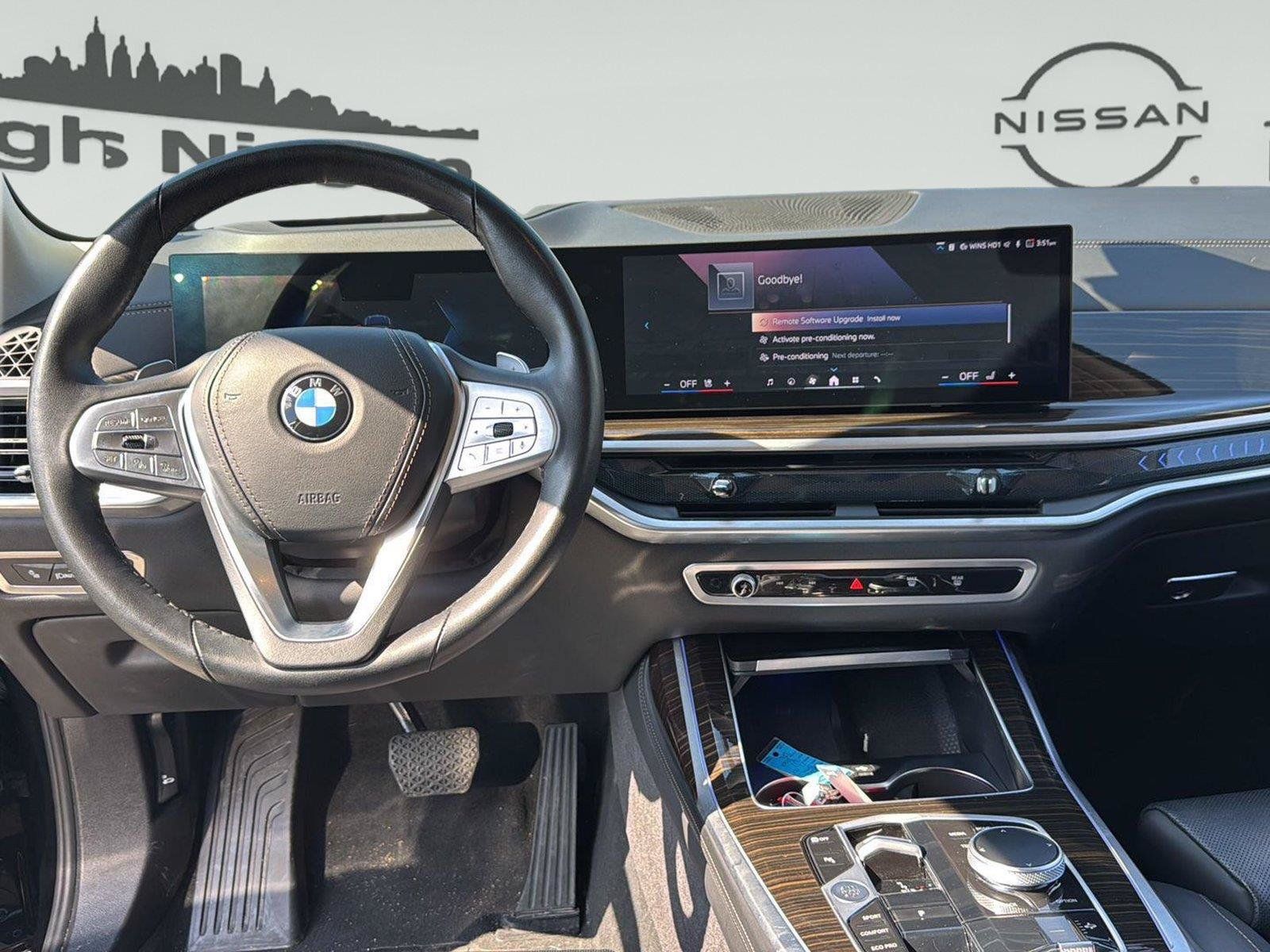 Used 2025 BMW X7 xDrive40i AWD/4WD image 25