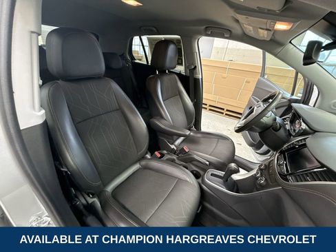 Certified 2022 Chevrolet Trax LT w/ LT Convenience Package image 36