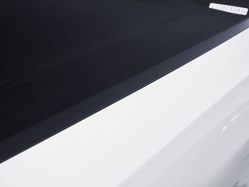 Used 2025 Rolls-Royce Spectre Black Badge image 9