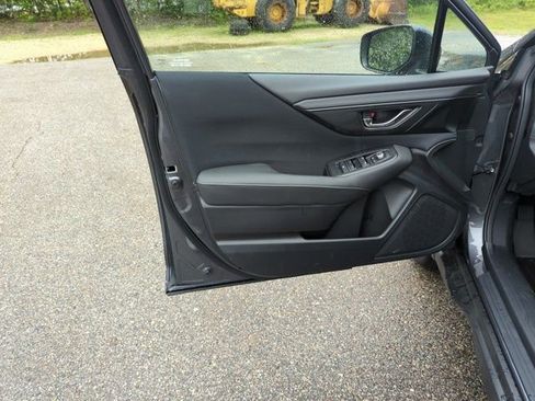 Used 2025 Subaru Outback Premium image 14