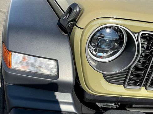 New 2025 Jeep Wrangler Sport S image 15