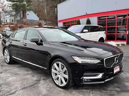 Used 2018 Volvo S90 T6 Inscription w/ Convenience Package image 2