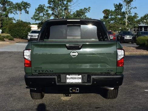 Used 2024 Nissan Titan SV w/ SV Bronze Edition Package RWD image 6