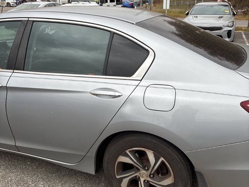 Used 2017 Honda Accord LX image 12