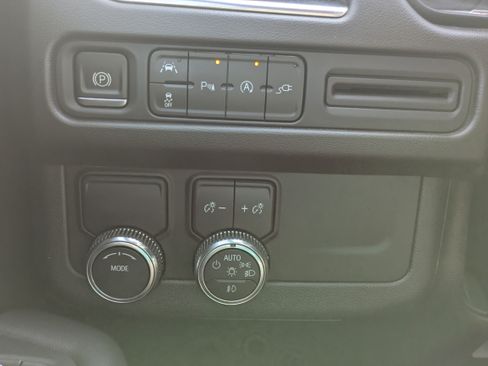 Used 2021 GMC Yukon XL SLT RWD image 21