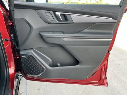 Used 2025 Buick Enclave Sport Touring w/ Power Package image 24