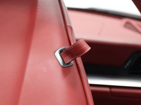 Used 2022 Porsche 911 Carrera image 88