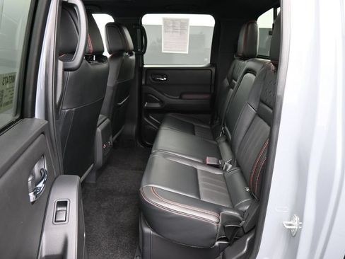 Used 2023 Nissan Frontier PRO-4X w/ Pro-4X Premium Package AWD/4WD image 18