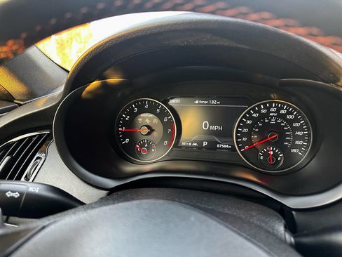 Used 2018 Kia Stinger GT2 image 28