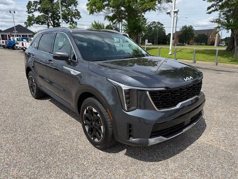Used 2024 Kia Sorento S AWD/4WD image 1