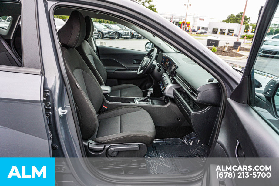 Used 2025 Hyundai Kona SEL FWD image 22