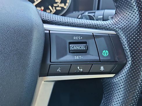 Used 2024 Mitsubishi Outlander SE image 25