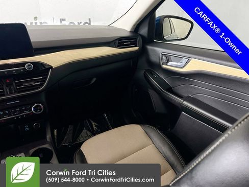 Used 2021 Ford Escape Titanium w/ Titanium Elite Package image 29