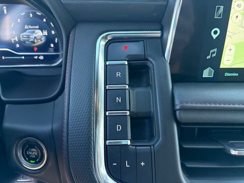 Used 2022 Chevrolet Tahoe RST w/ Sport Performance Package AWD/4WD image 21