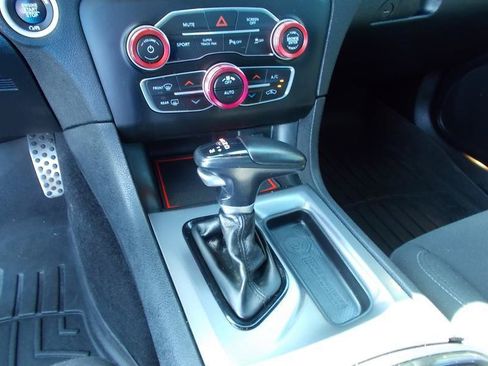 Used 2020 Dodge Charger R/T w/ Blacktop Package RWD image 31