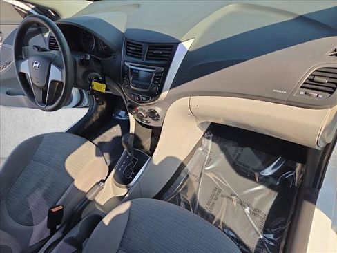 Used 2016 Hyundai Accent SE FWD image 19