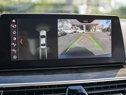 Used 2019 BMW 540i w/ Convenience Package RWD image 23