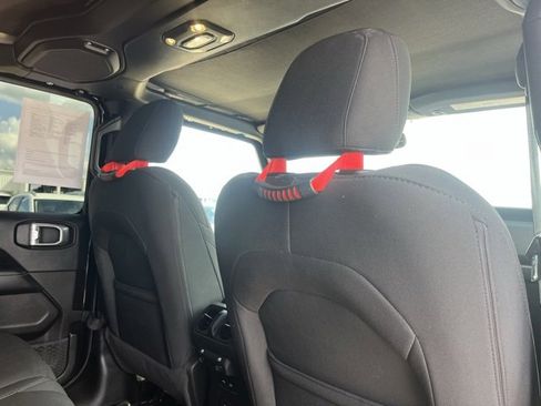 Used 2019 Jeep Wrangler Unlimited Sahara image 51