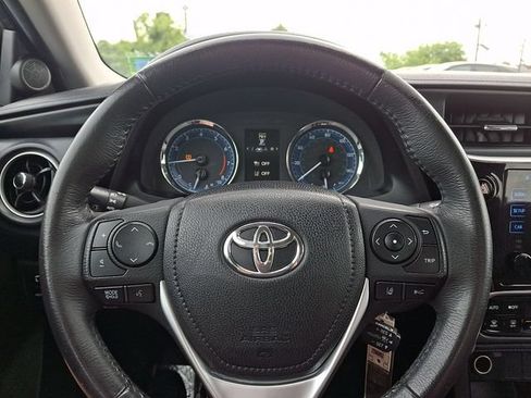 Used 2018 Toyota Corolla SE FWD image 18