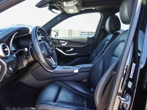 Used 2020 Mercedes-Benz GLC 300 4MATIC w/ Parking Assistance Package image 17