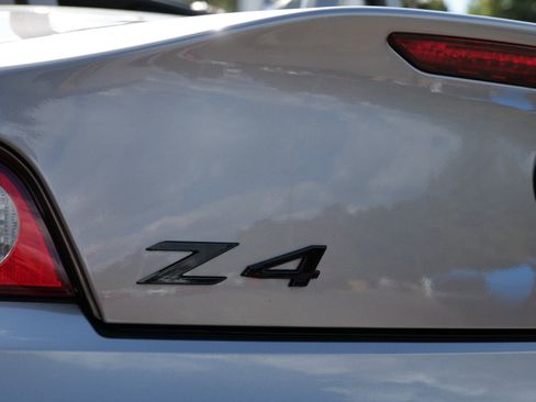 Used 2004 BMW Z4 2.5i image 53