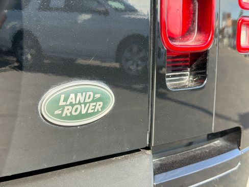 Used 2023 Land Rover Defender 130 X-Dynamic SE image 11