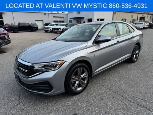 Used 2023 Volkswagen Jetta SE FWD image 1