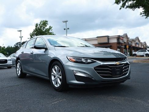 Used 2023 Chevrolet Malibu LT FWD image 3