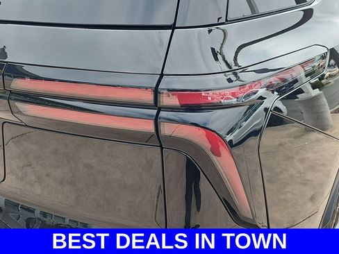 New 2026 Chevrolet Traverse LT w/ Midnight/Sport Edition FWD image 43
