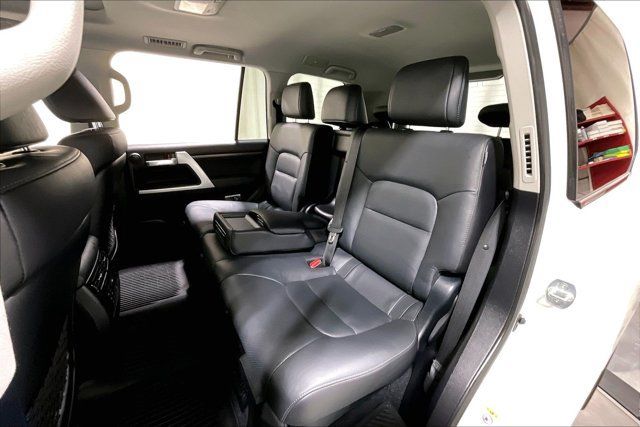 Used 2018 Toyota Land Cruiser AWD/4WD image 26