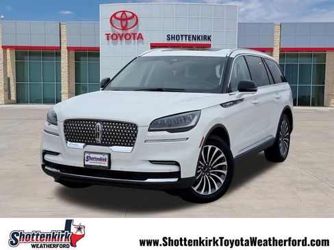 Used 2024 Lincoln Aviator Reserve AWD/4WD image 1