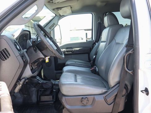 Used 2016 Ford F650 2WD Crew Cab Super Duty image 16