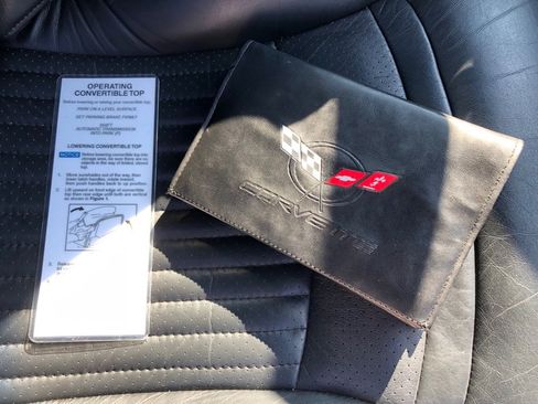 Used 2000 Chevrolet Corvette Convertible w/ Memory Pkg image 39