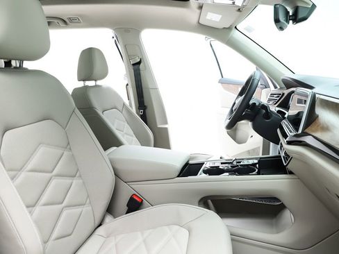 New 2026 Volkswagen Atlas SE image 36