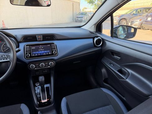 Used 2025 Nissan Versa SV FWD image 33