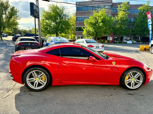 Used 2010 Ferrari California image 34