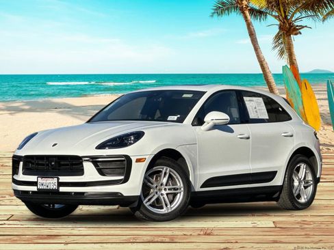Used 2024 Porsche Macan image 2