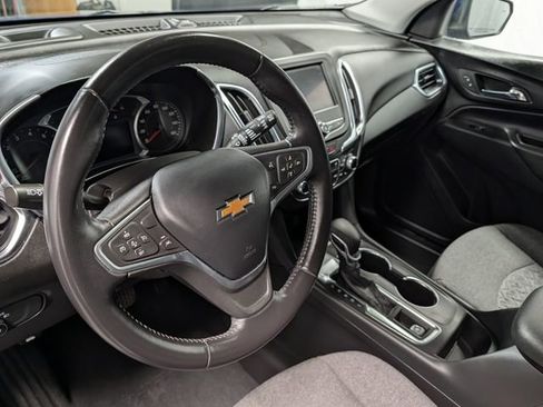 Used 2022 Chevrolet Equinox LT image 17