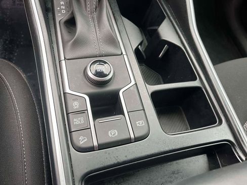 Used 2025 Kia Sorento LX FWD image 18